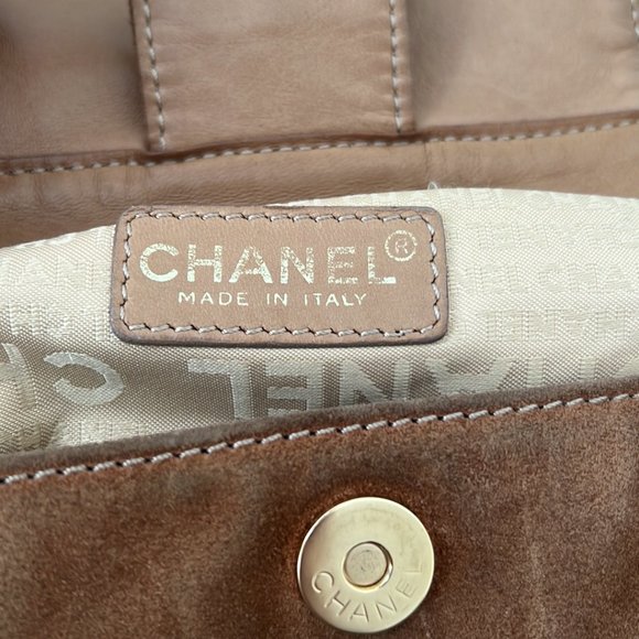 CHANEL brown suede chain shoulder bag 2002 vintage - Picture 10 of 11